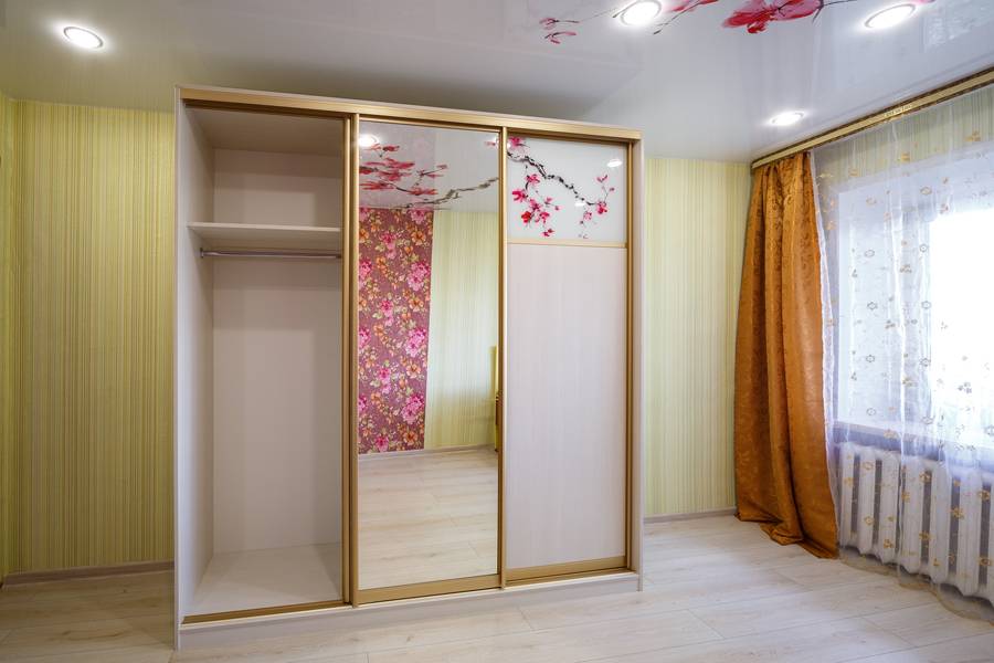 Шкаф-купе "Сакура" Шкаф-купе "Сакура"