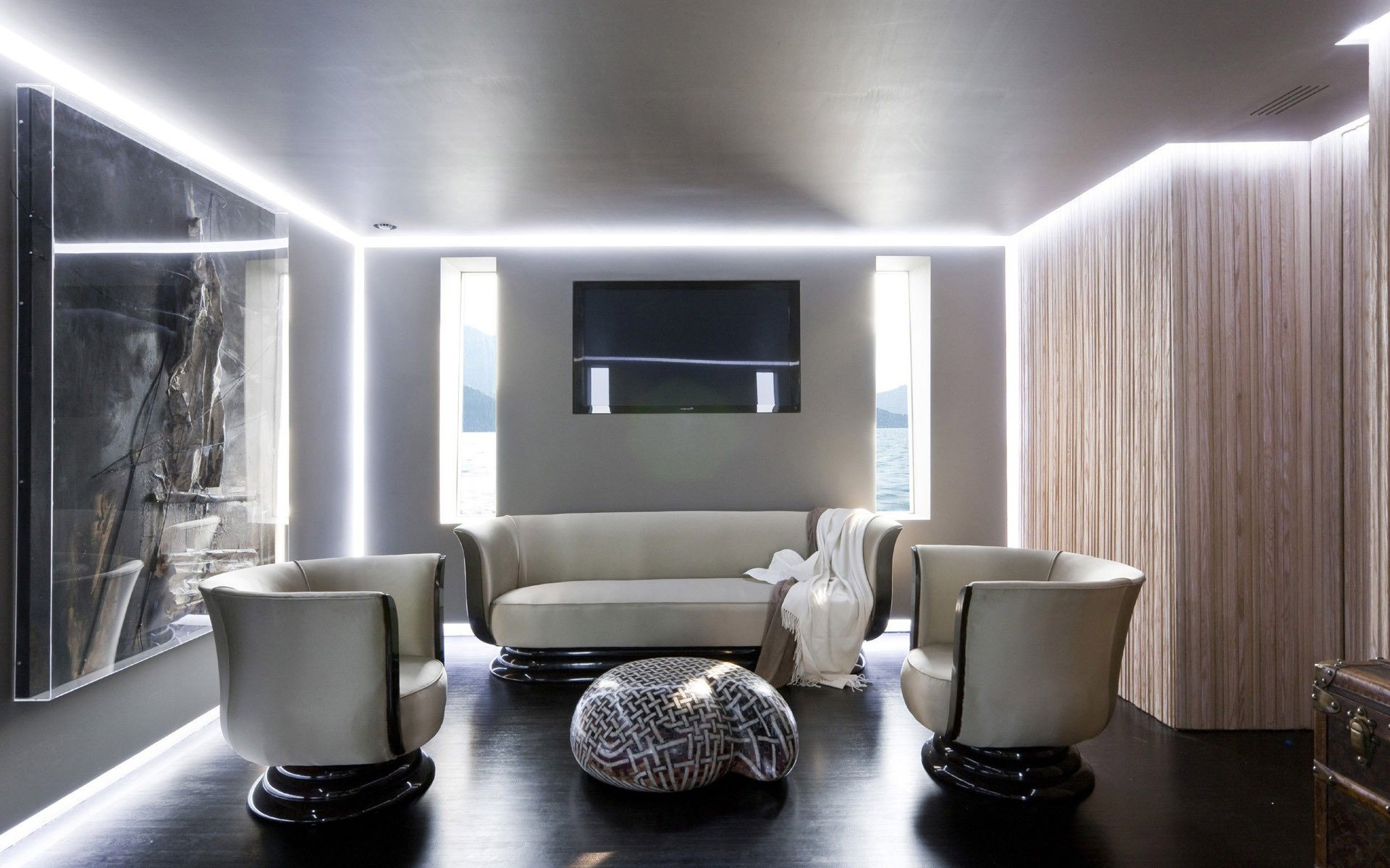 Сатиновый потолок с подсветкой для гостиной Сатиновый потолок с подсветкой для гостиной