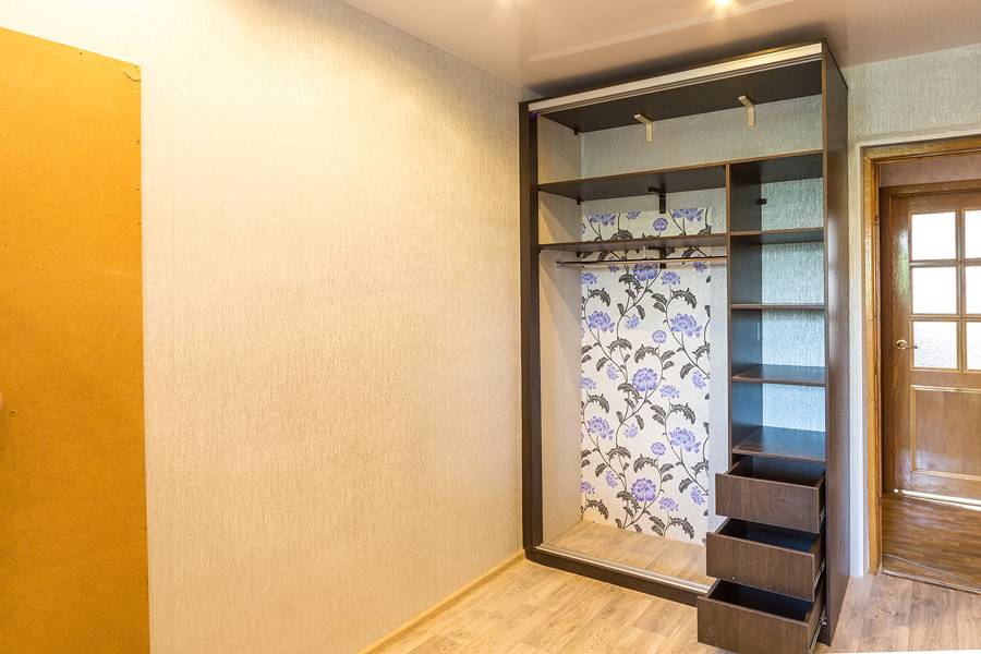 Шкаф-купе двухстворчатый в спальню