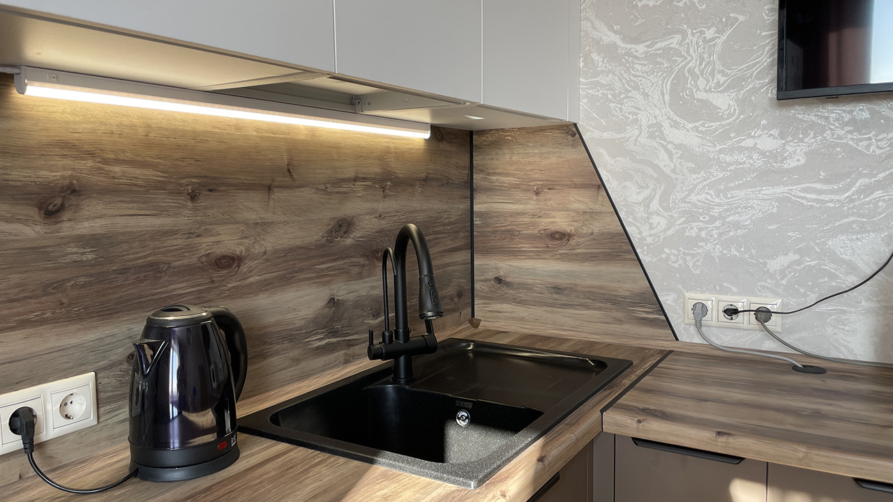 Угловая кухня Белый / Трюфель коричневый / Береза Сандал