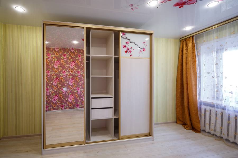 Шкаф-купе "Сакура" Шкаф-купе "Сакура"