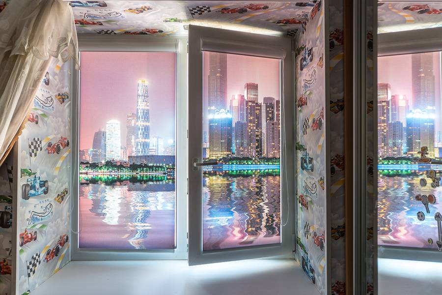 Рулонные шторы блэкаут с рисунком на двухстворчатое окно